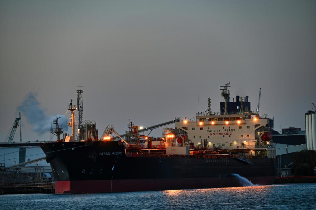 BP Launches First Gas at Azerbaijan's ACG Field, Weighs Multi-Billion Investment