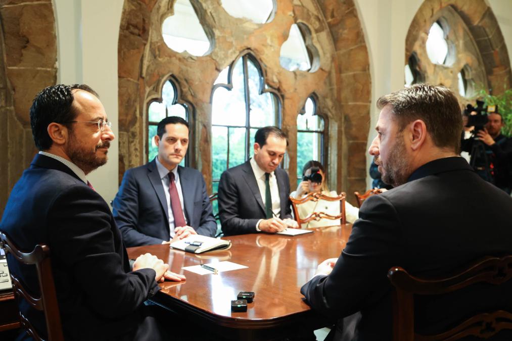 Cyprus President Christodoulides Meets PASOK Leader Androulakis, Sets Joint Line on Cyprus Issue