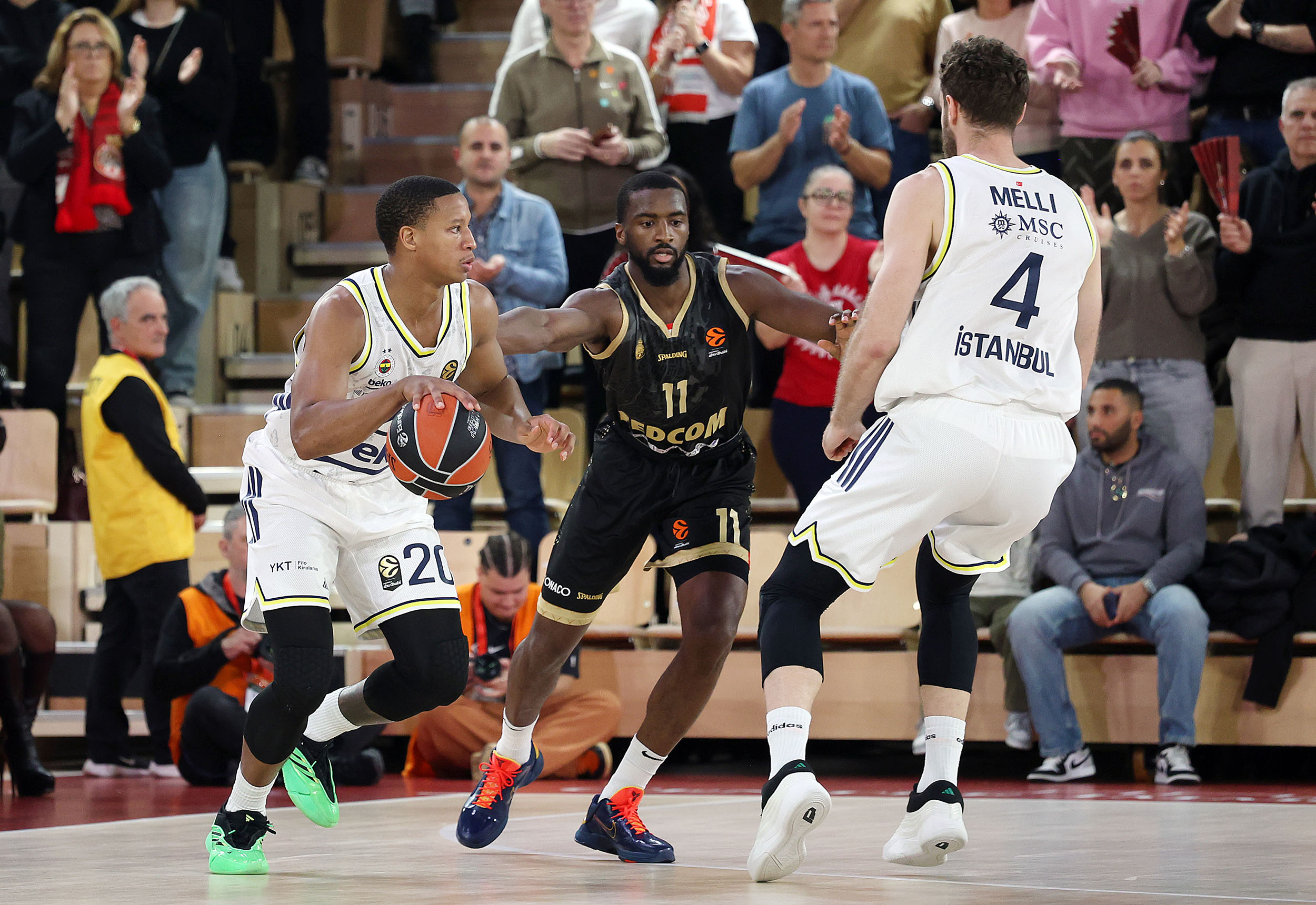 Fenerbahçe Stuns Monaco with Powerful Comeback in EuroLeague Rematch