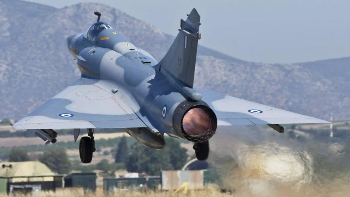 France Pushes Greece on Mirage Jets for Ukraine as Air Force Gap Risk Emerges