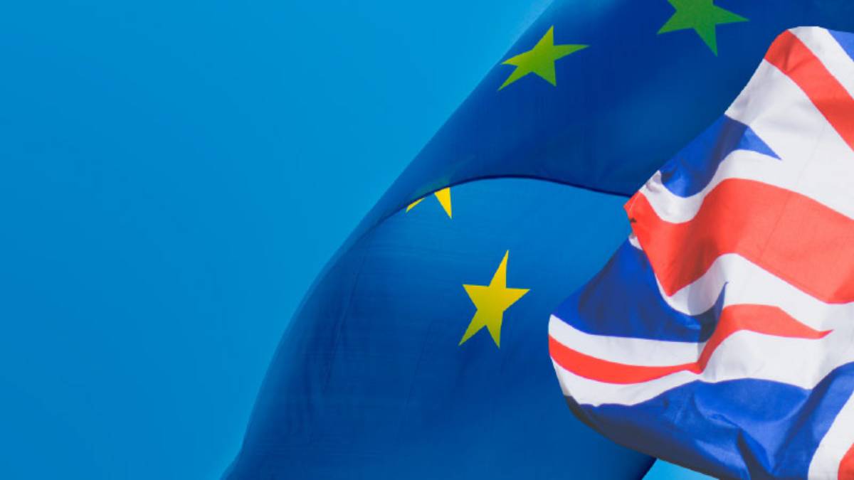 Greece Exempts British Tourists from EU Biometric Checks, Brussels Pushes Back