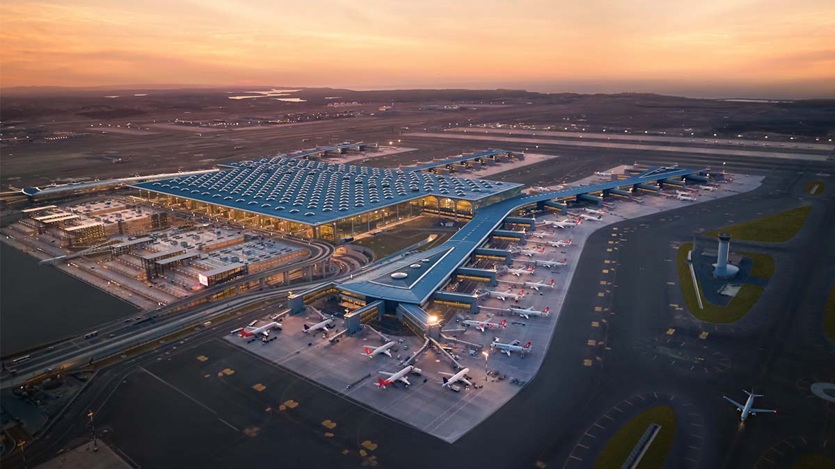 Türkiye's Airports Smash Records: 229.7M Passengers in 11 Months Fuel Tourism Boom