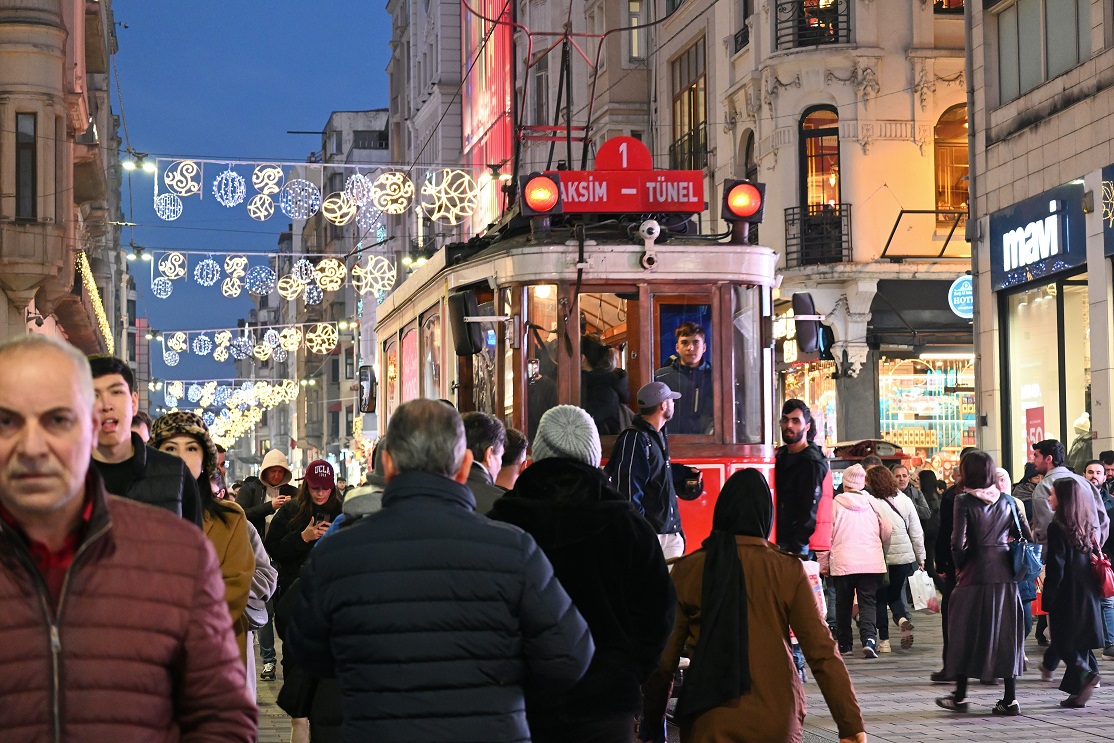 Türkiye’s Deepening Trust Crisis