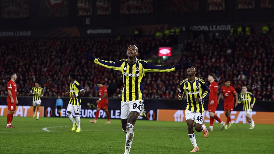 Talisca’s Hat-Trick Powers Fenerbahçe to 4-0 Europa League Win in Norway